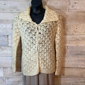 Women’s vintage handmade in Italy ivory/cream cardigan  sweater‎